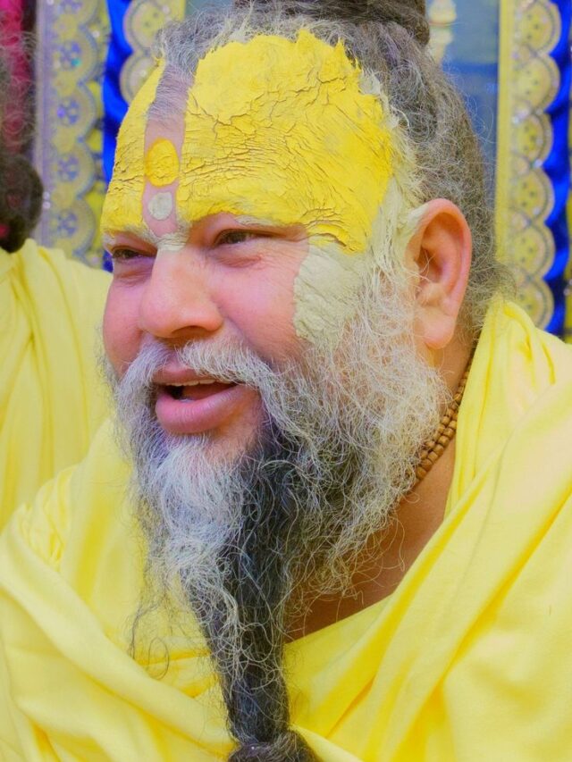 संत प्रेमानंद महाराज: क्यों छोड़ा था घर और क्यों बड़े भाई कभी नहीं मिलते उनसे ?